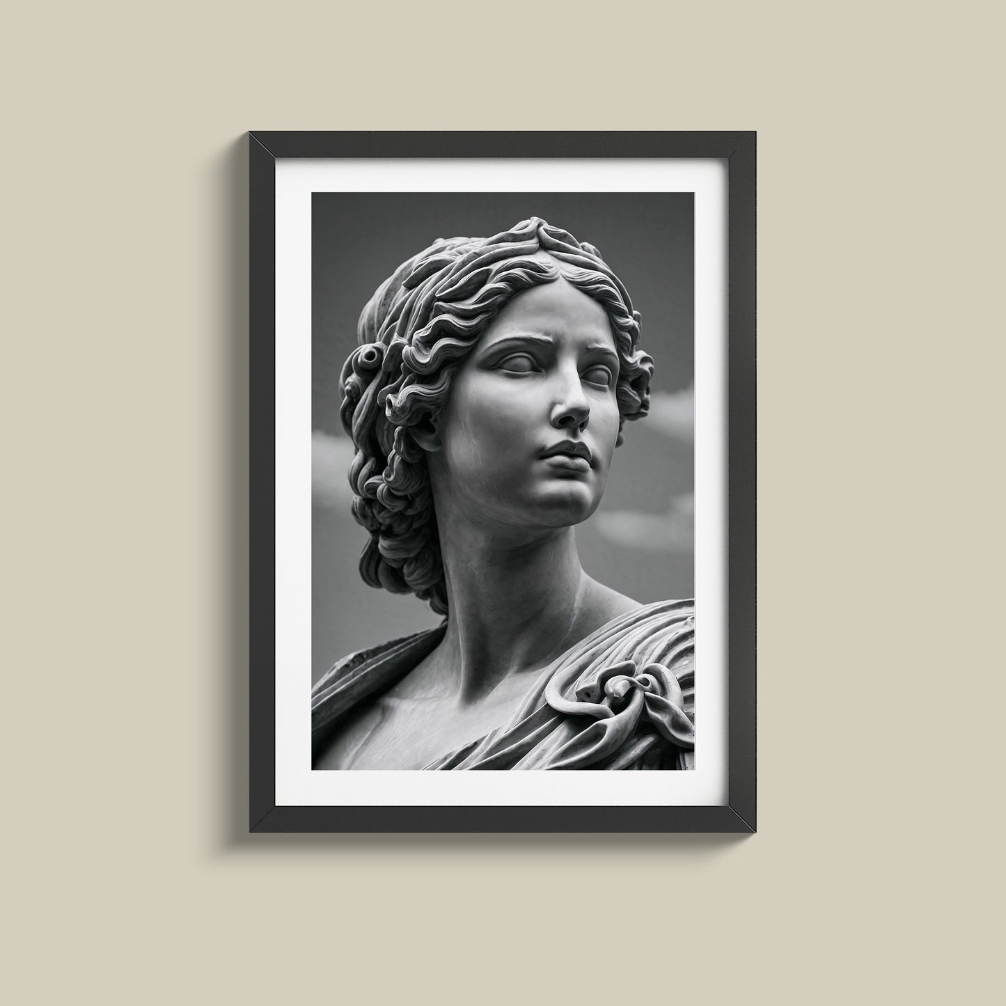 Bold and pronounced Greek statue print